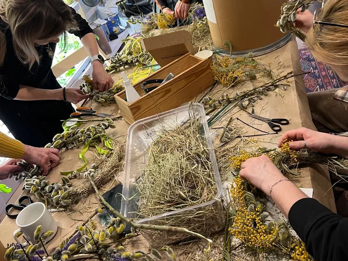 мастер-класс по плетению венков