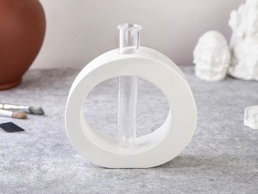 ваза из гипса с пробиркой